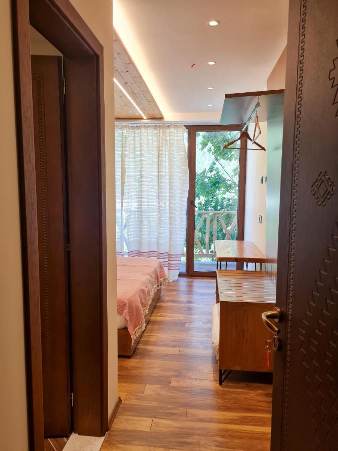 Neokulla Hotel - By Kol Gjoni Valbone Eksteriør bilde